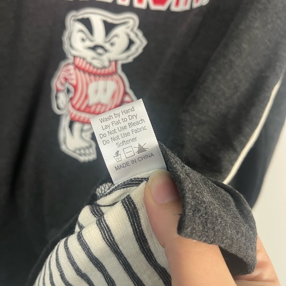 Game day Couture University of Wisconsin Badgers long sleeve striped top m/l - Picture 4 of 5
